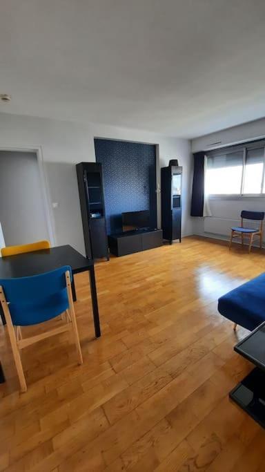 Appartement 2 Pieces Tres Lumineux La Garenne-Colombes Exterior photo